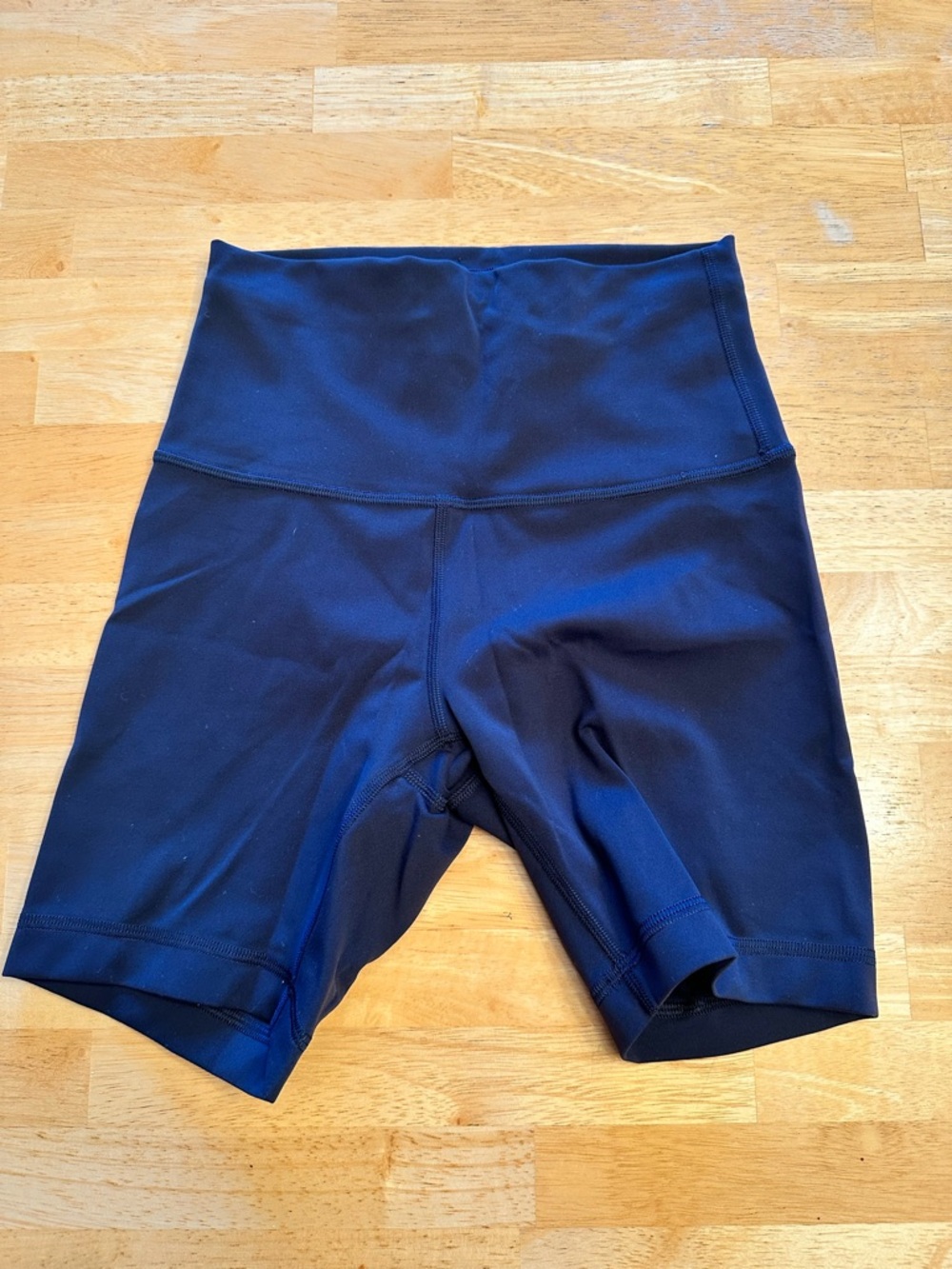 Lululemon biker shorts size 4